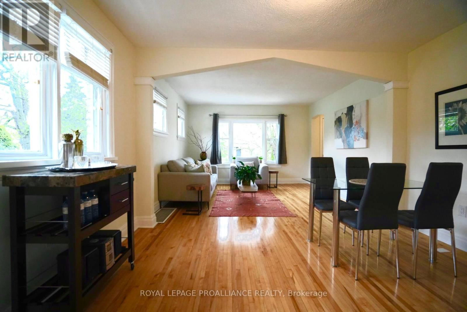 384 D'ARCY STREET Image 7