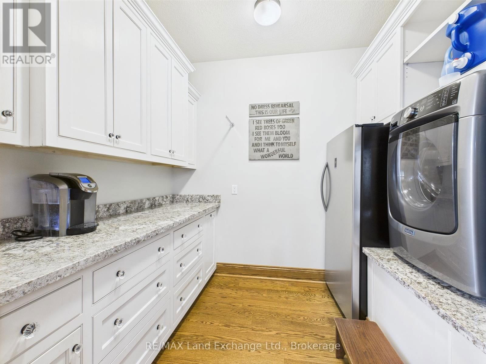 195 BIRCHWOOD AVENUE Image 23