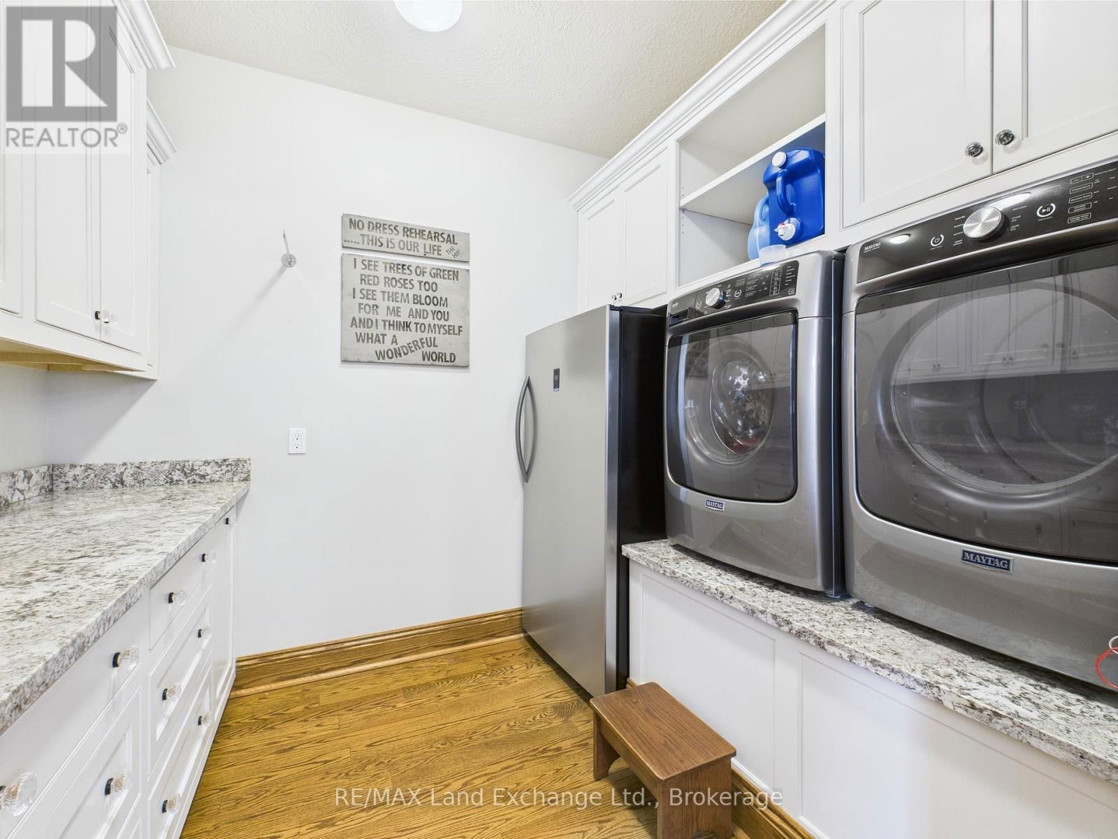 195 BIRCHWOOD AVENUE Image 24