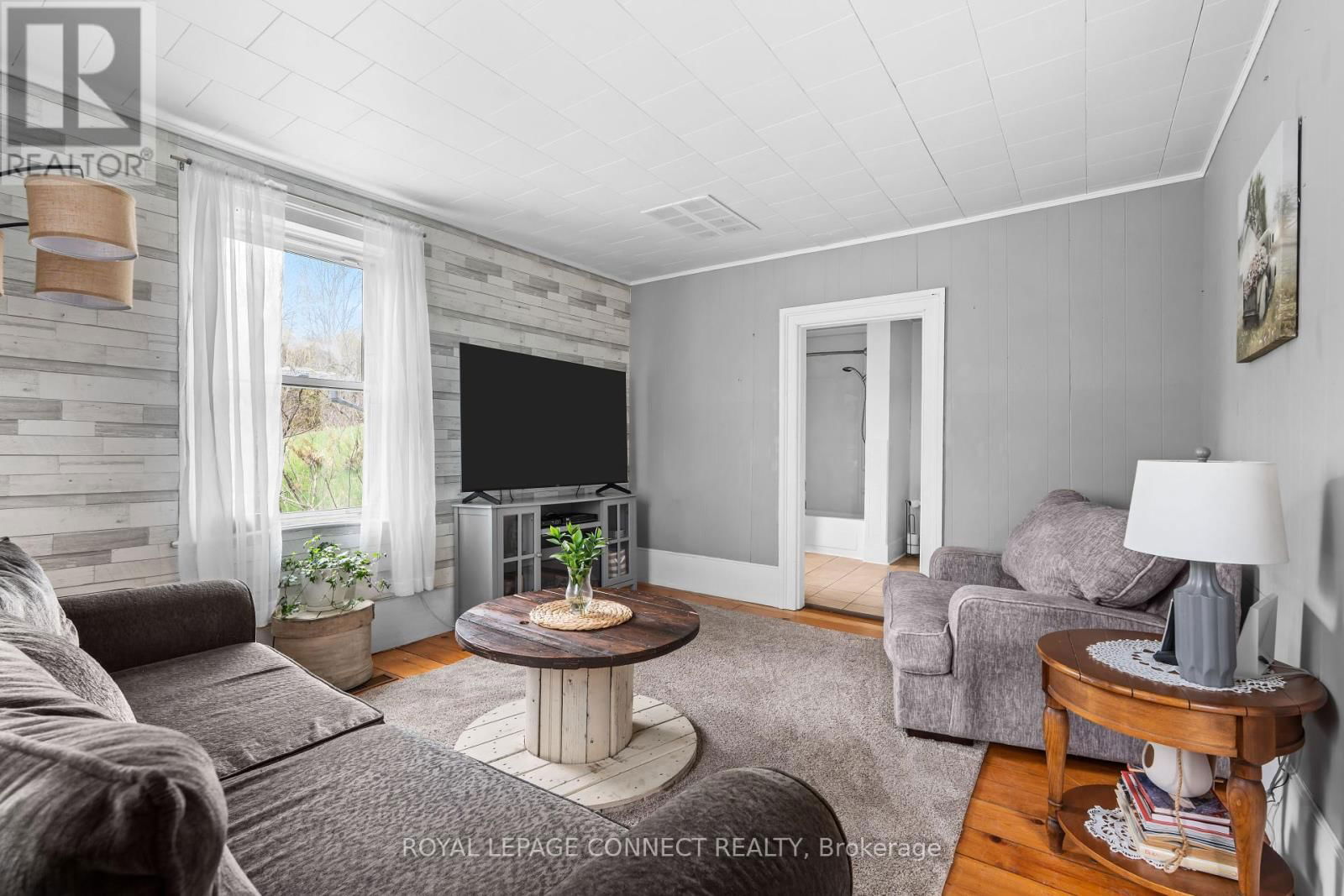 373 DESHANE ROAD Image 10