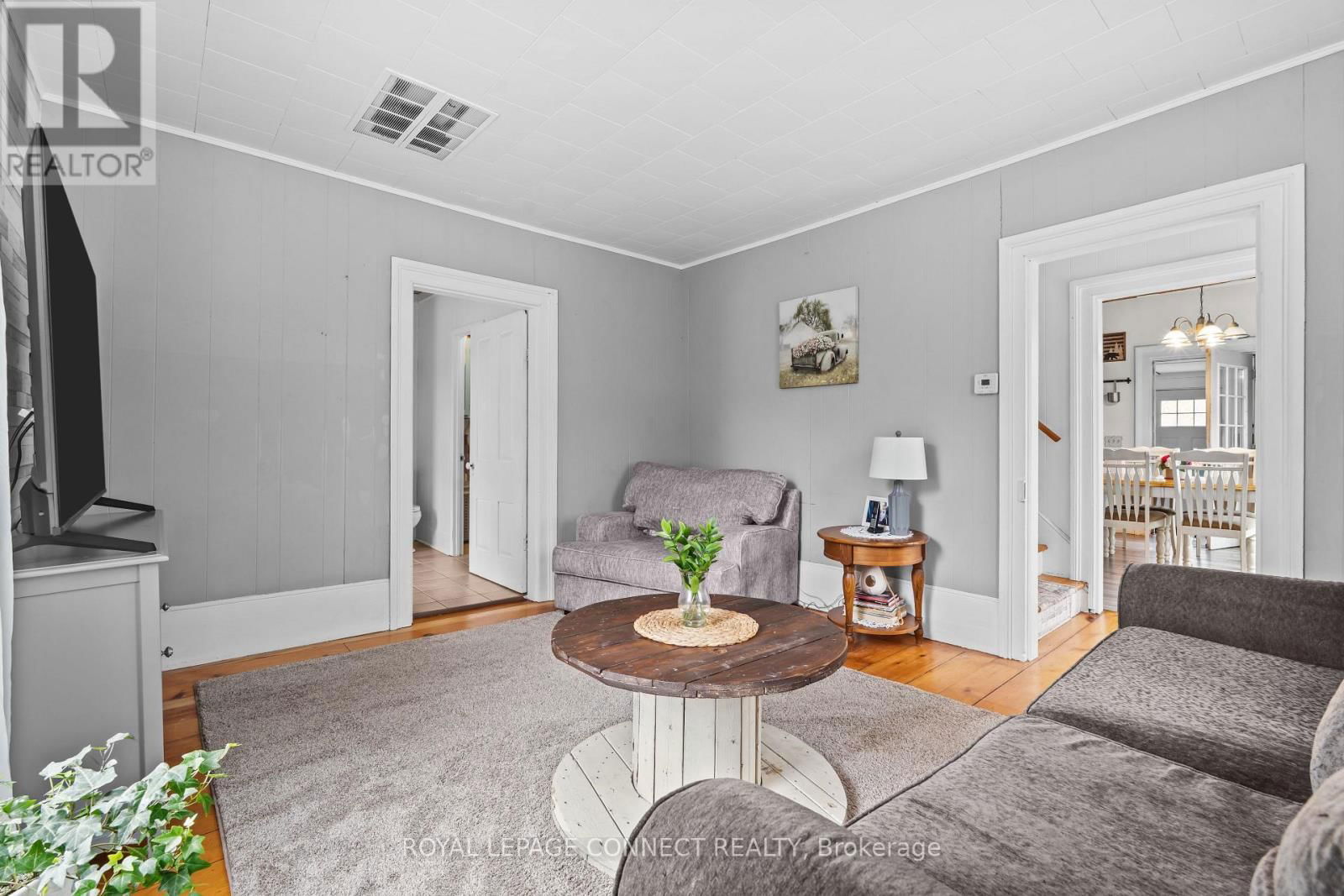 373 DESHANE ROAD Image 12