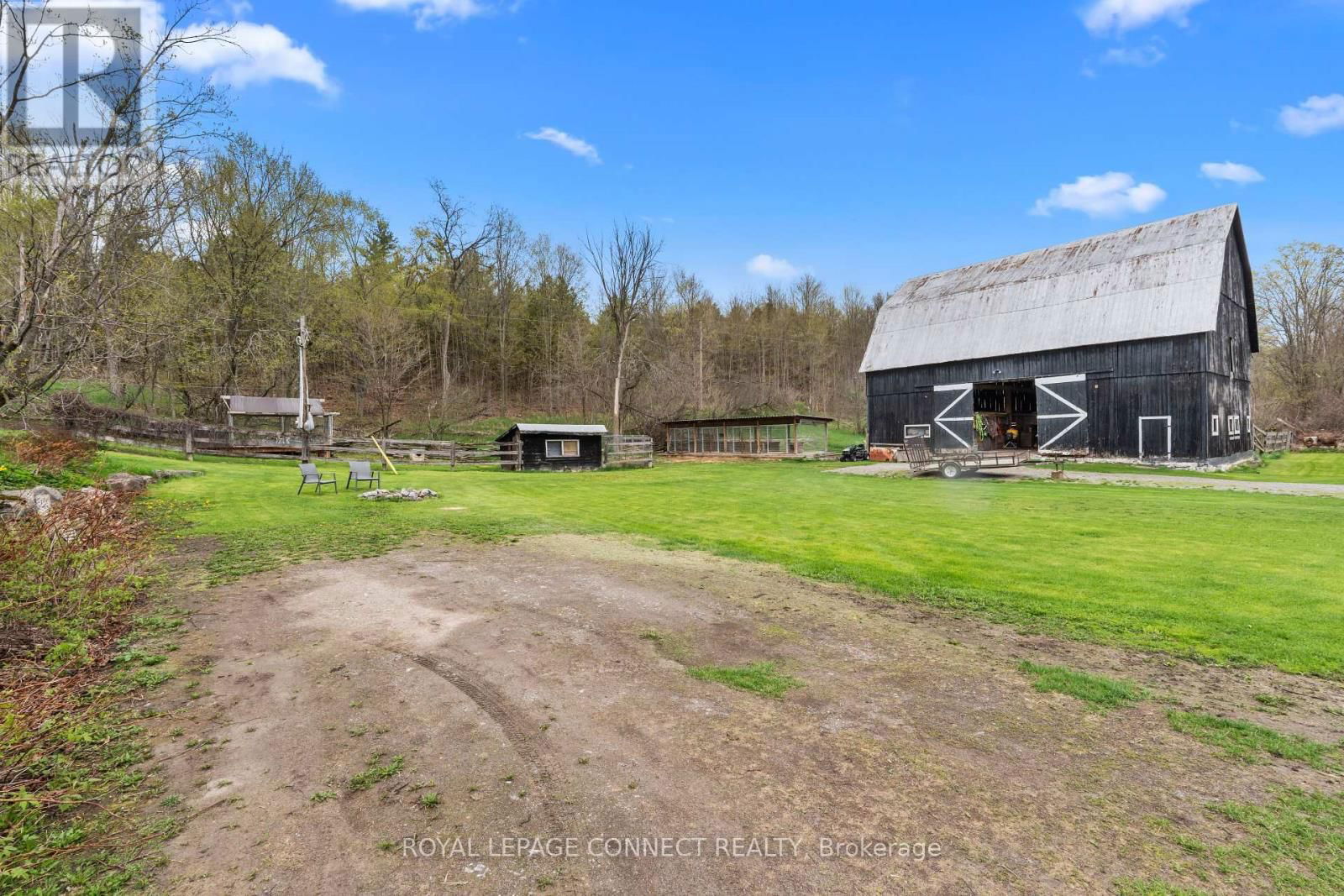 373 DESHANE ROAD Image 32