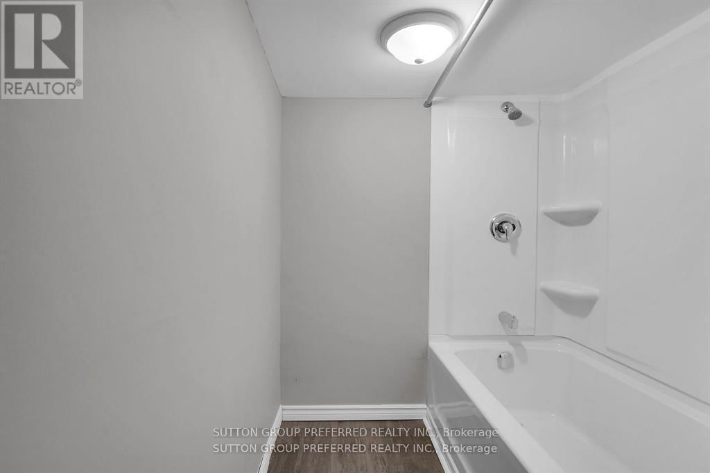 681 COLBORNE STREET Image 12