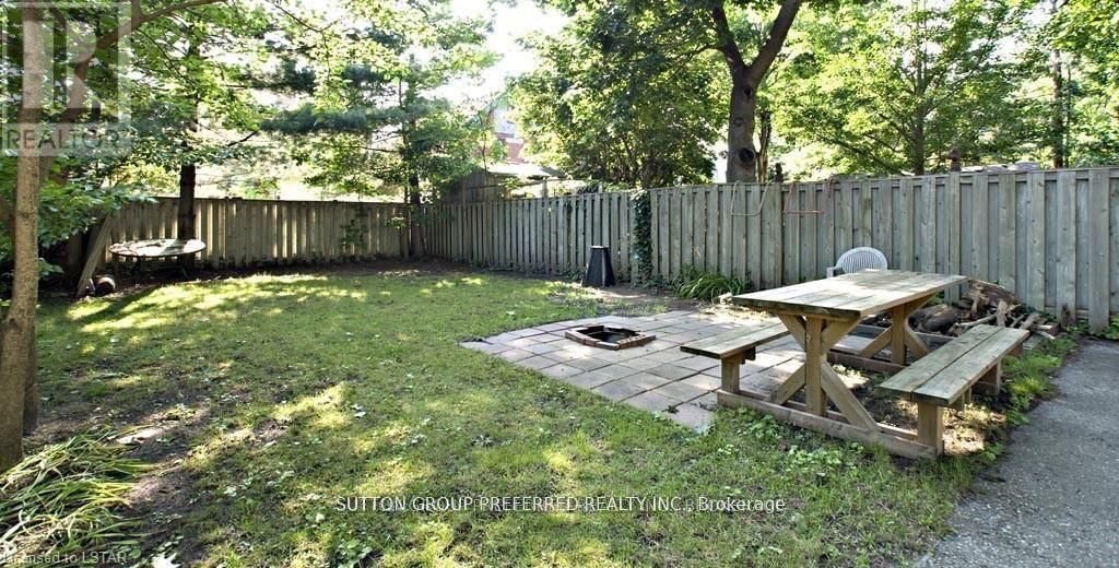 681 COLBORNE STREET Image 16