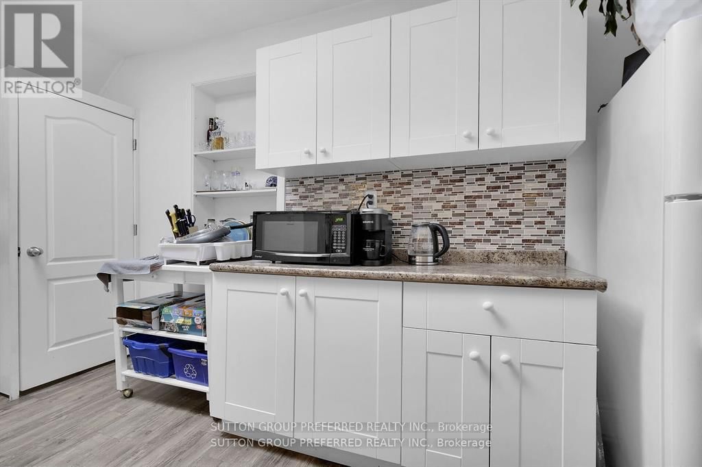 681 COLBORNE STREET Image 7