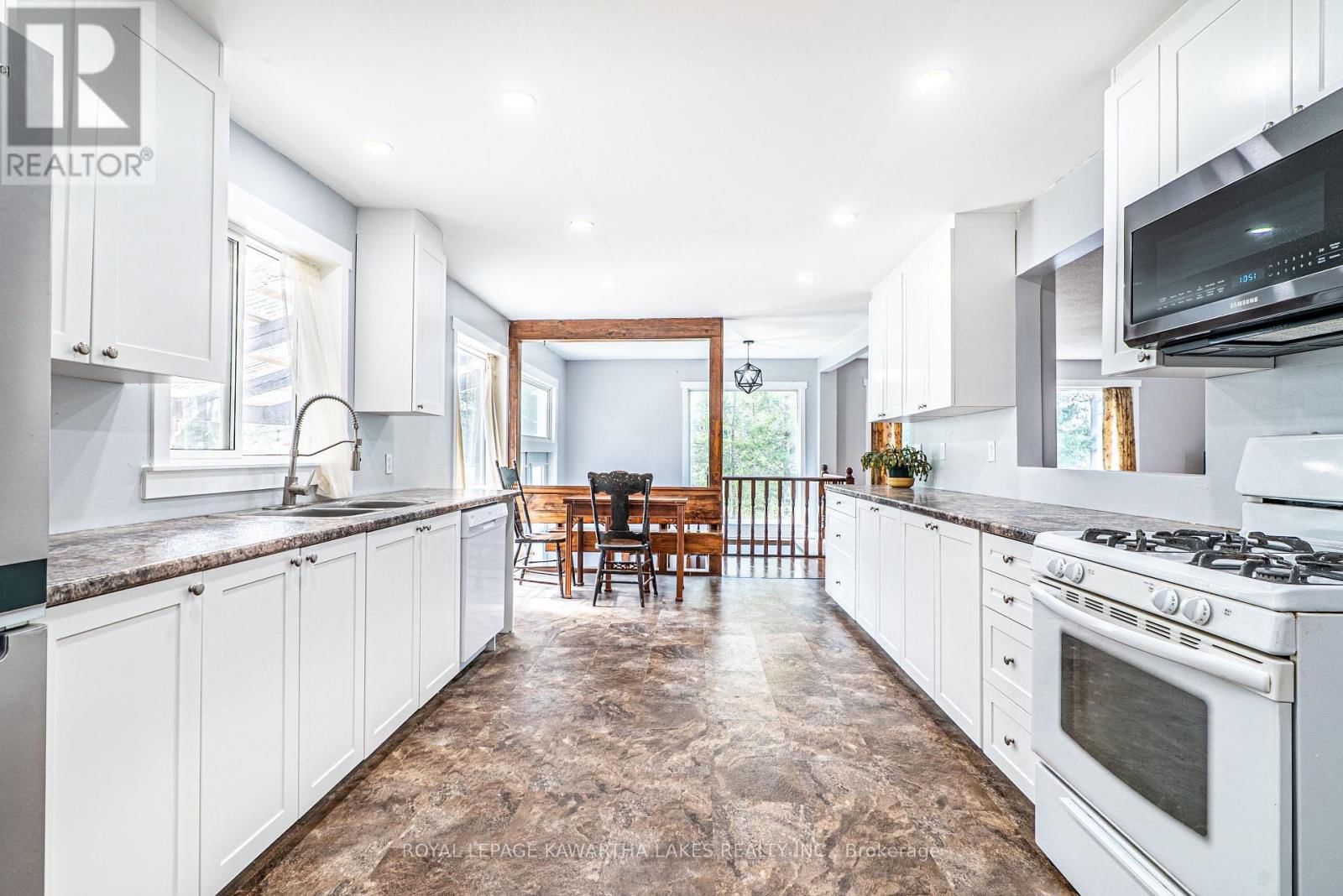 219 PONTYPOOL ROAD Image 15