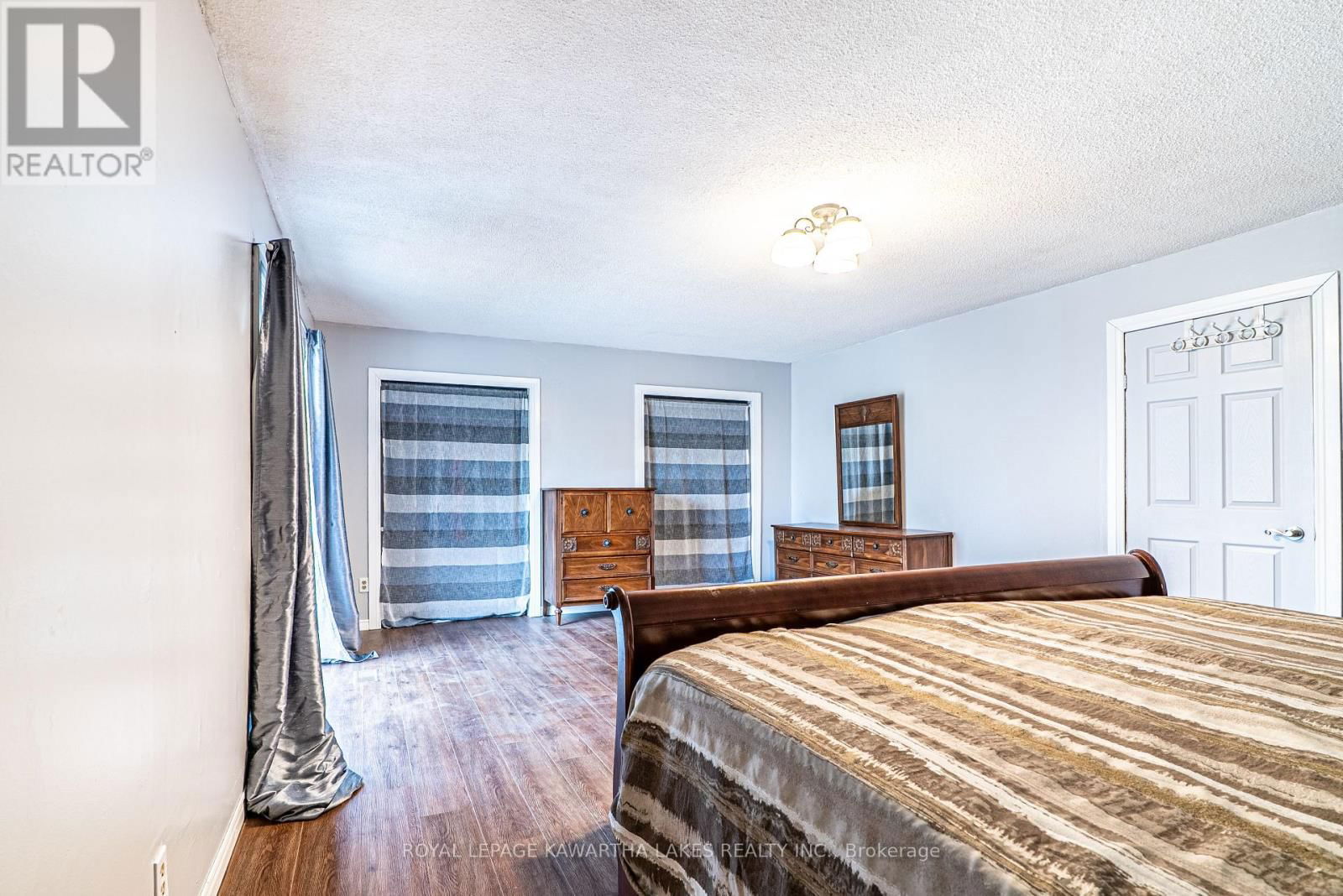 219 PONTYPOOL ROAD Image 26