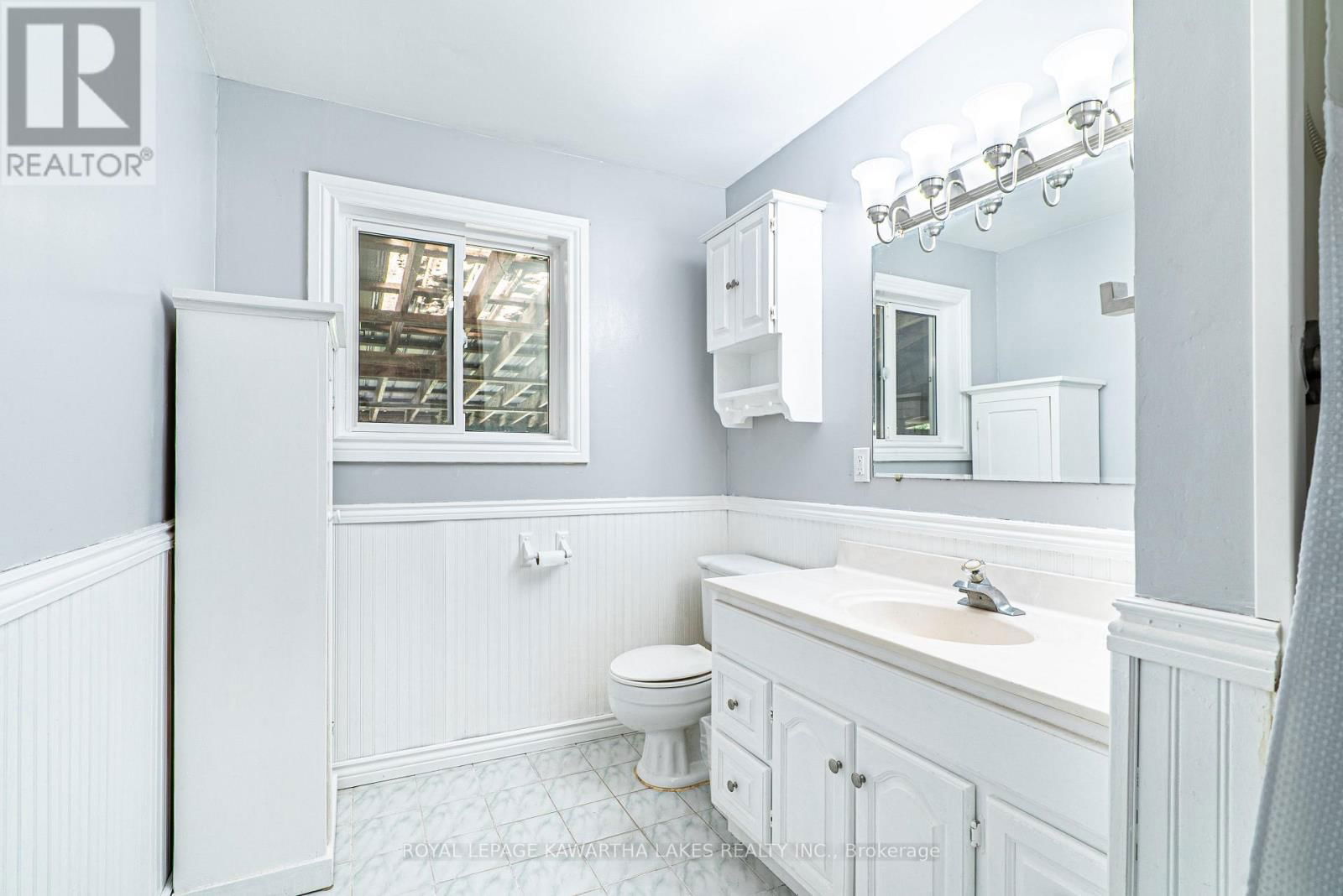 219 PONTYPOOL ROAD Image 27