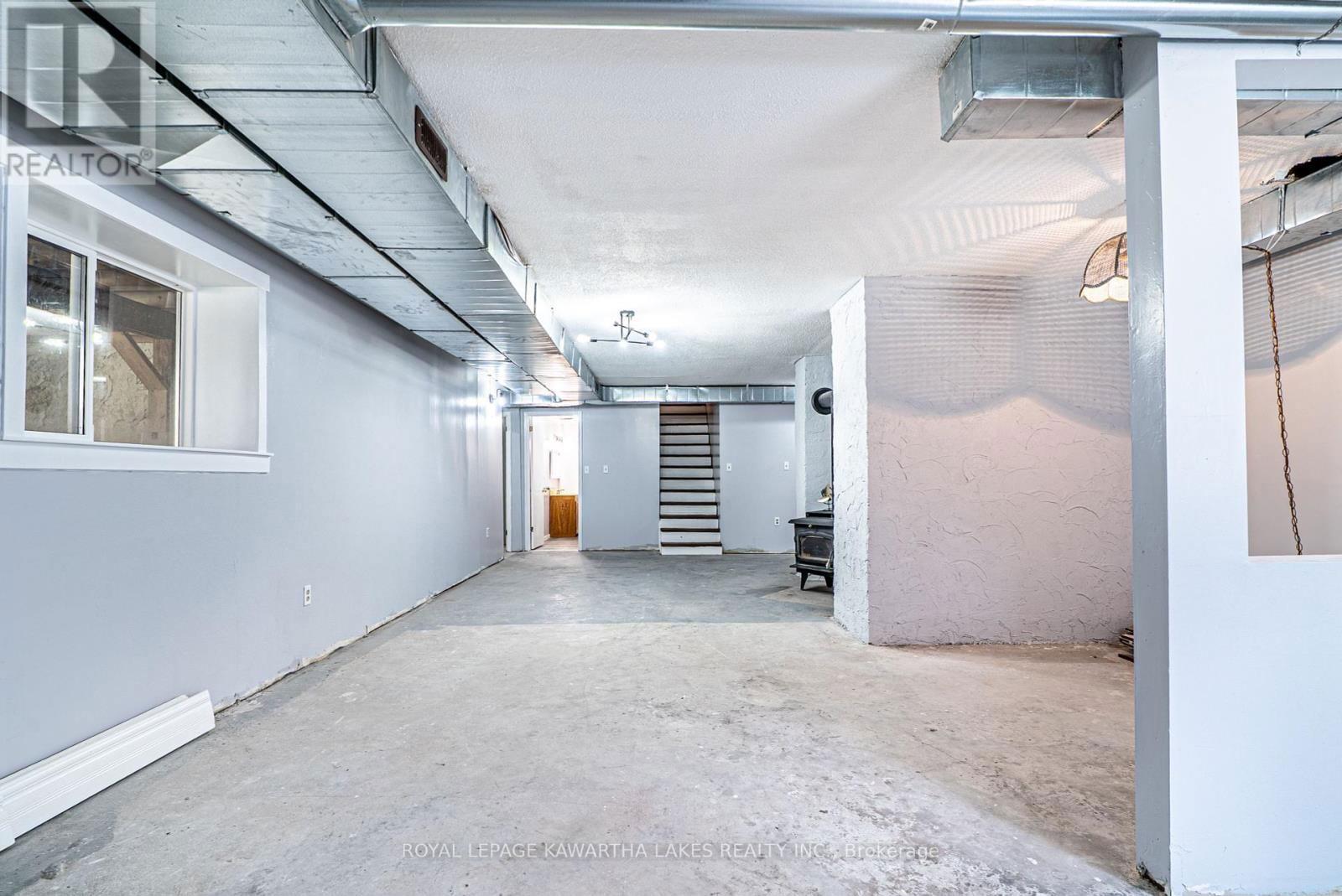219 PONTYPOOL ROAD Image 30