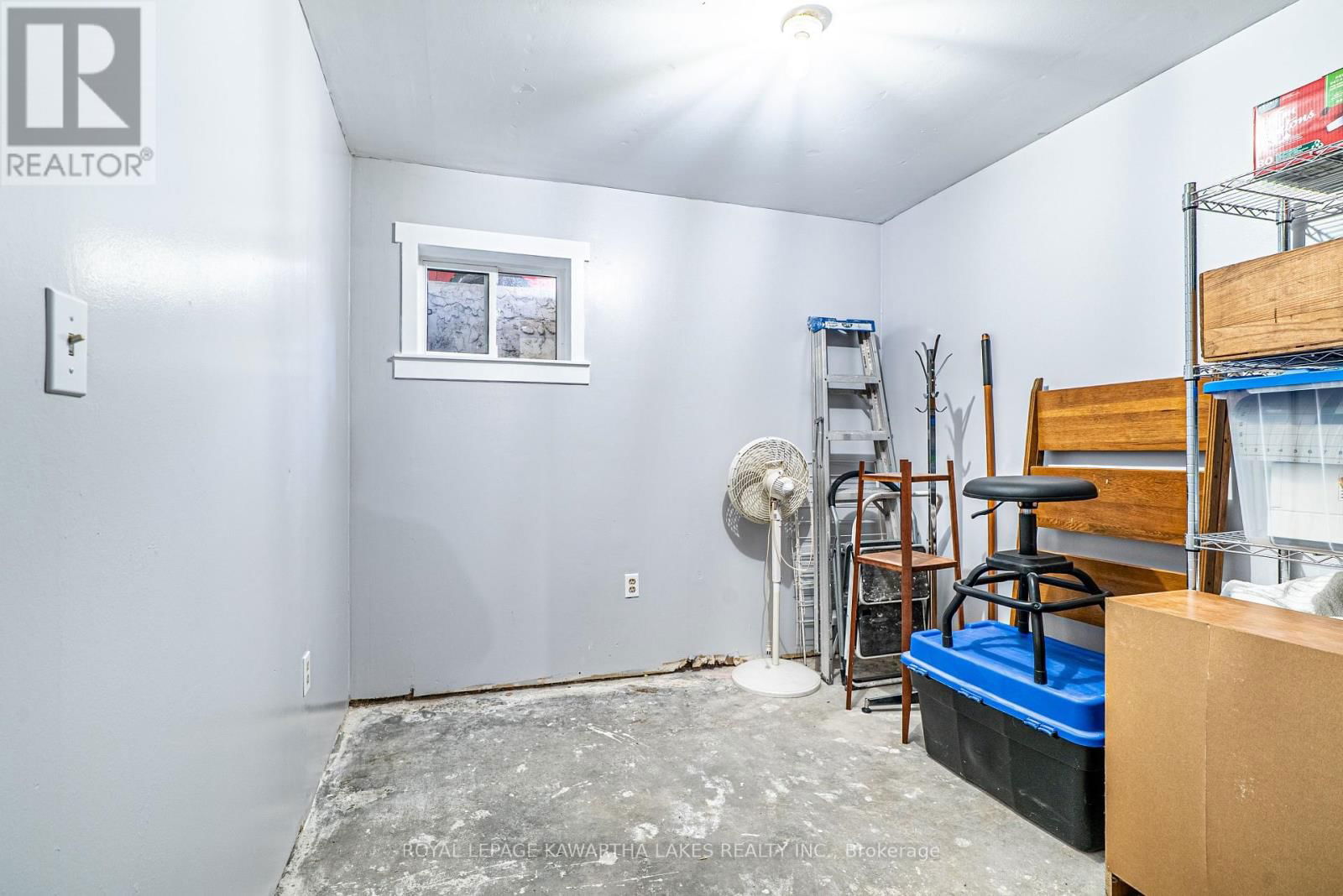 219 PONTYPOOL ROAD Image 33