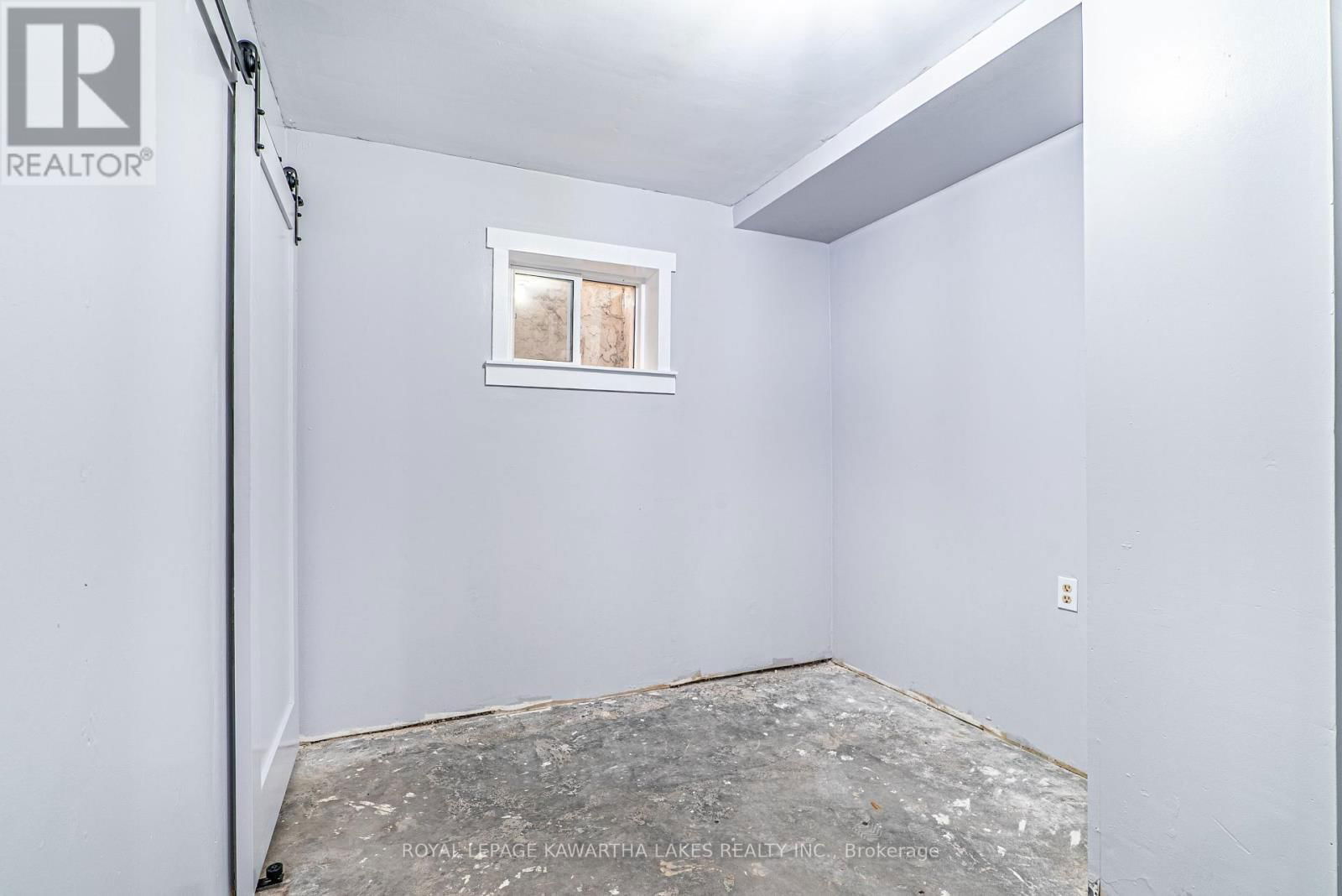 219 PONTYPOOL ROAD Image 34
