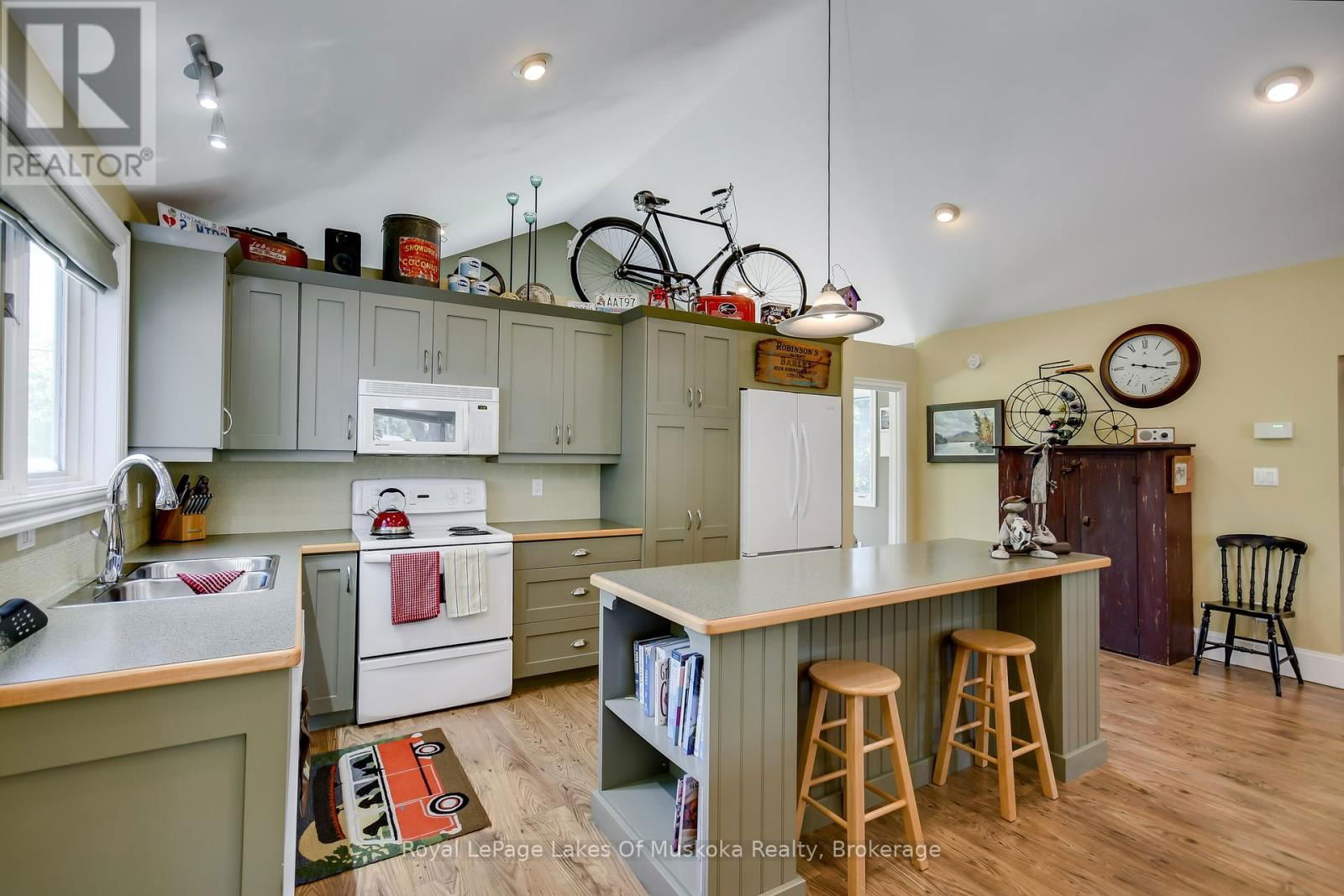 230 ECCLESTONE DRIVE Image 26