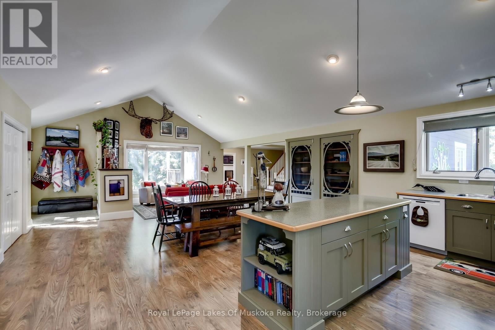 230 ECCLESTONE DRIVE Image 29
