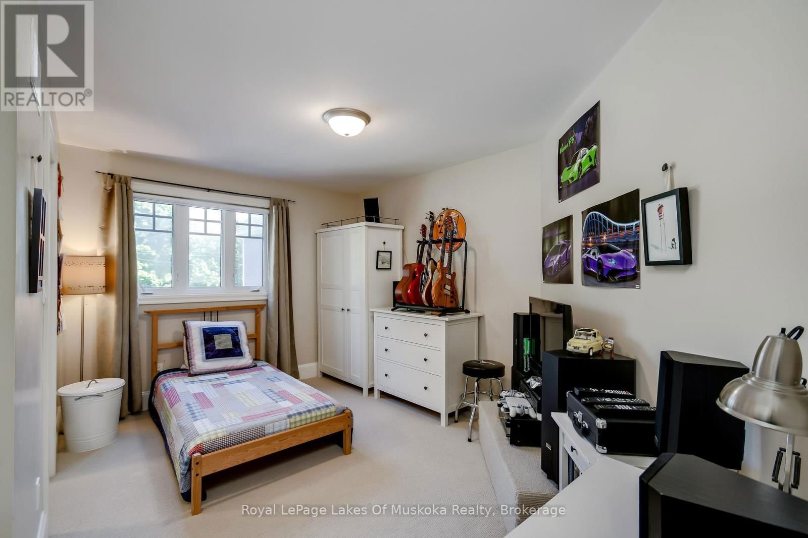 230 ECCLESTONE DRIVE Image 37