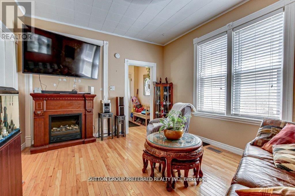 25 PEGLER STREET Image 7