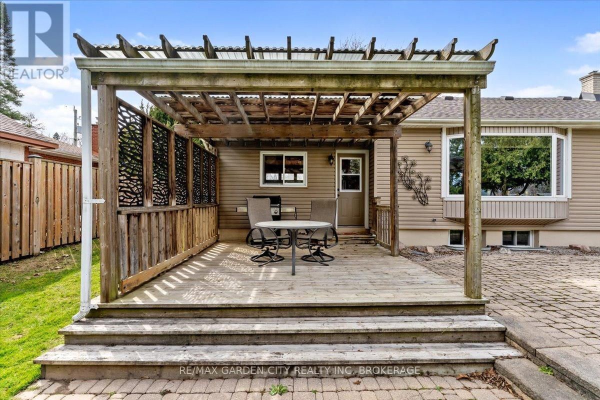 13 LORIMER STREET Image 33