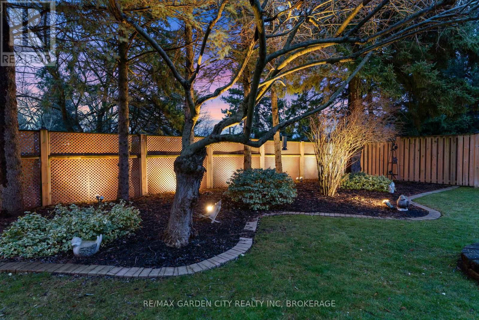 13 LORIMER STREET Image 43