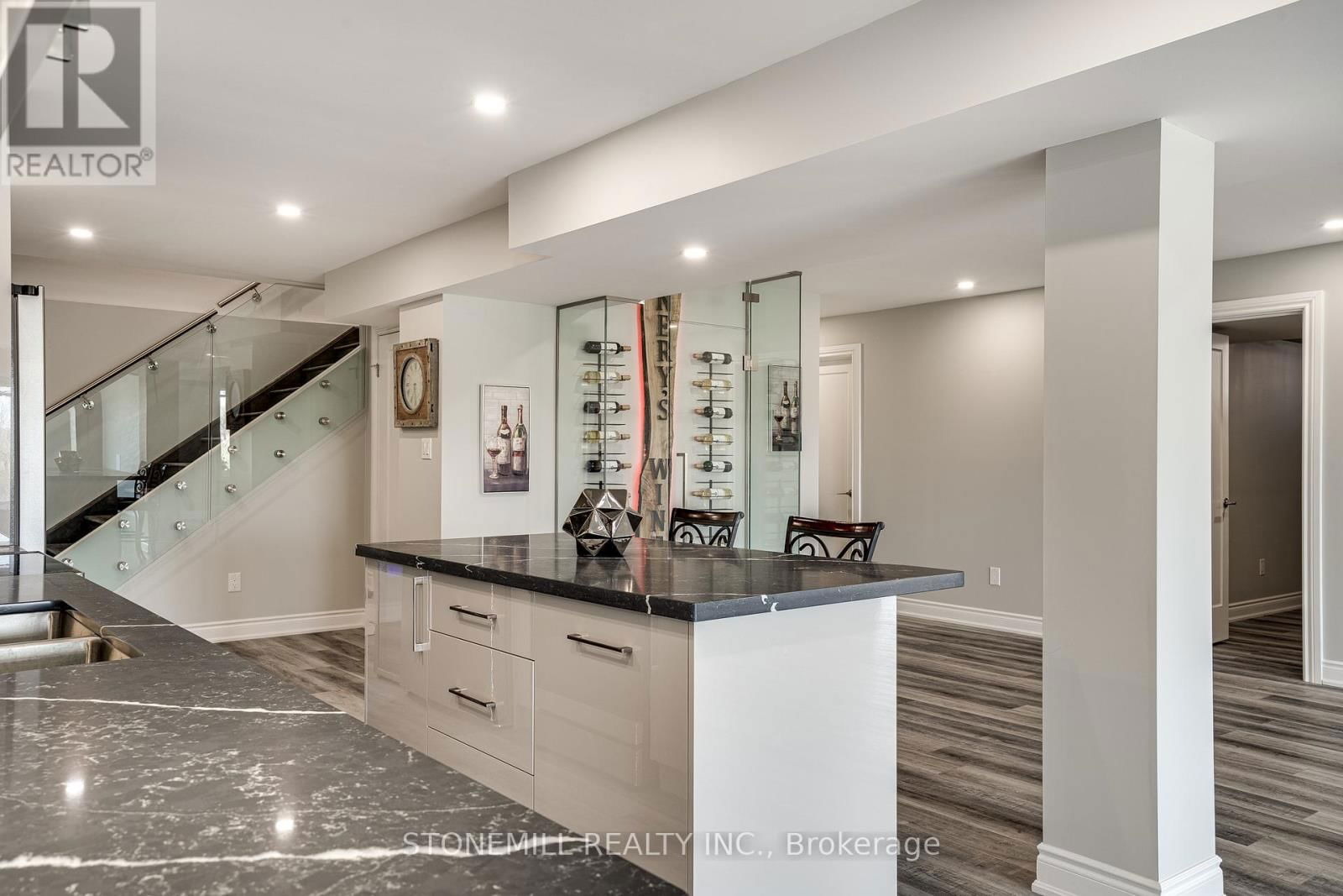 258 SHOREVIEW DRIVE Image 32
