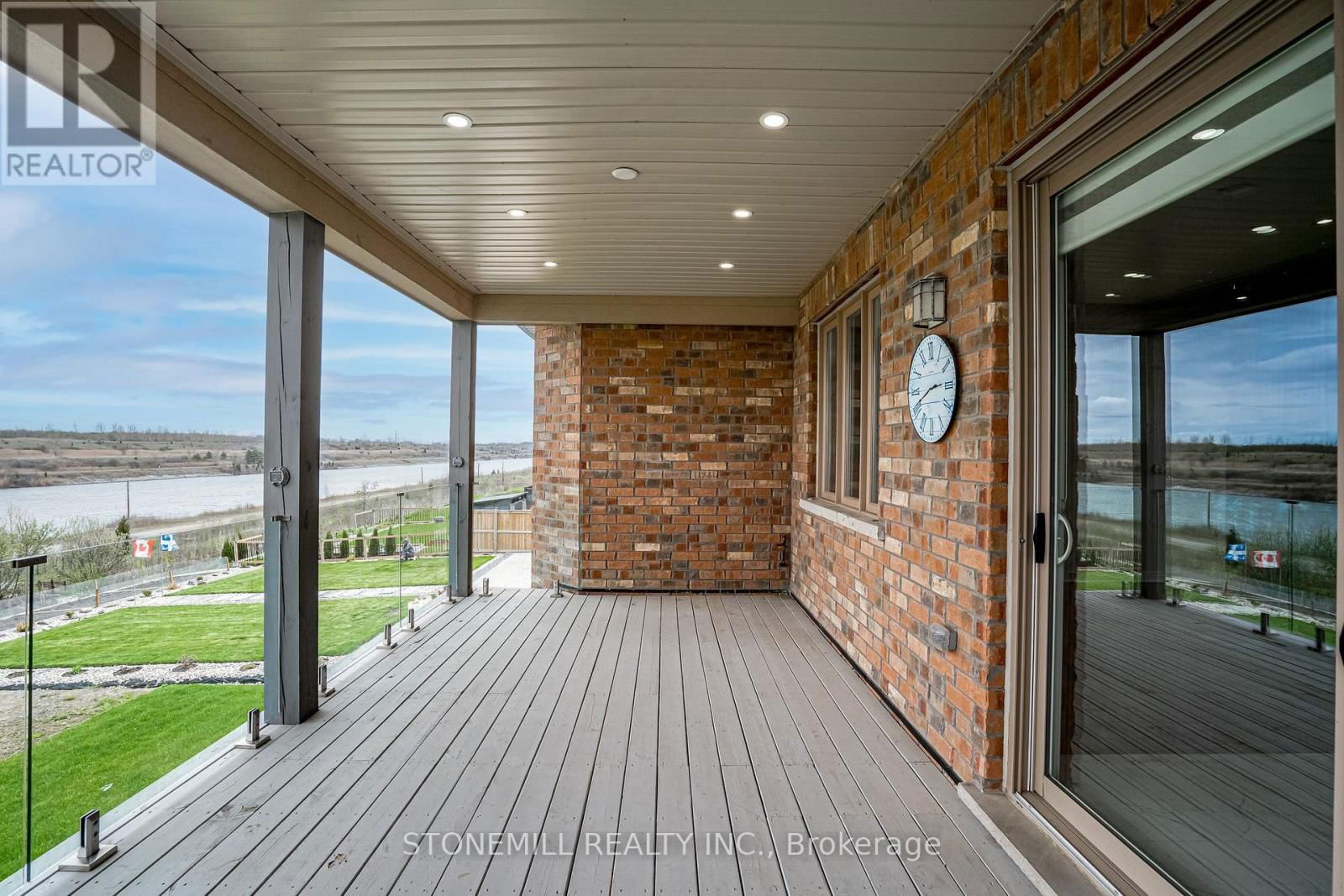 258 SHOREVIEW DRIVE Image 40
