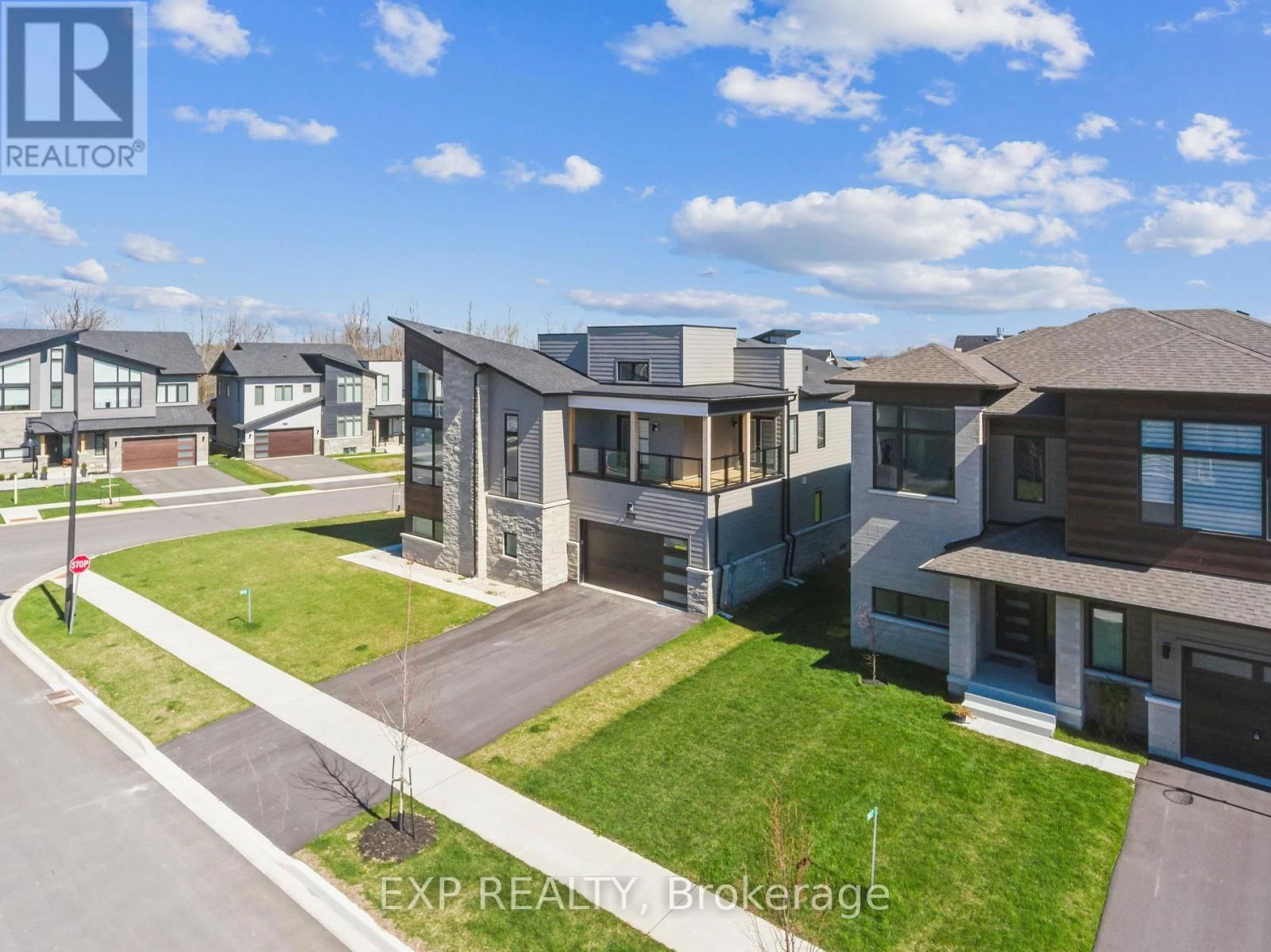 100 STONELEIGH DRIVE Image 1