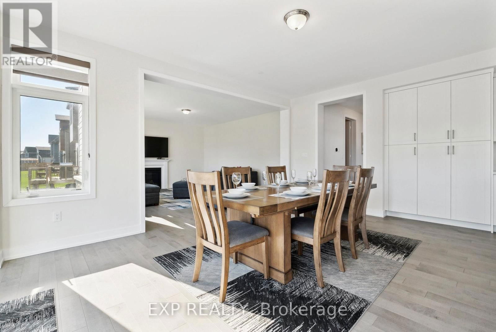 100 STONELEIGH DRIVE Image 19