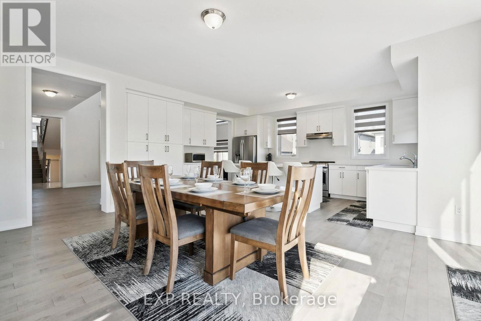 100 STONELEIGH DRIVE Image 20