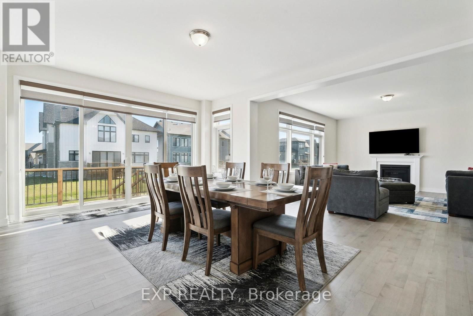 100 STONELEIGH DRIVE Image 22