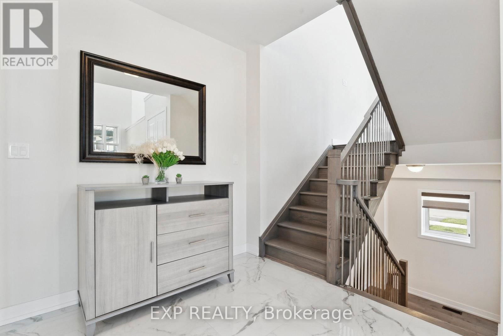 100 STONELEIGH DRIVE Image 26