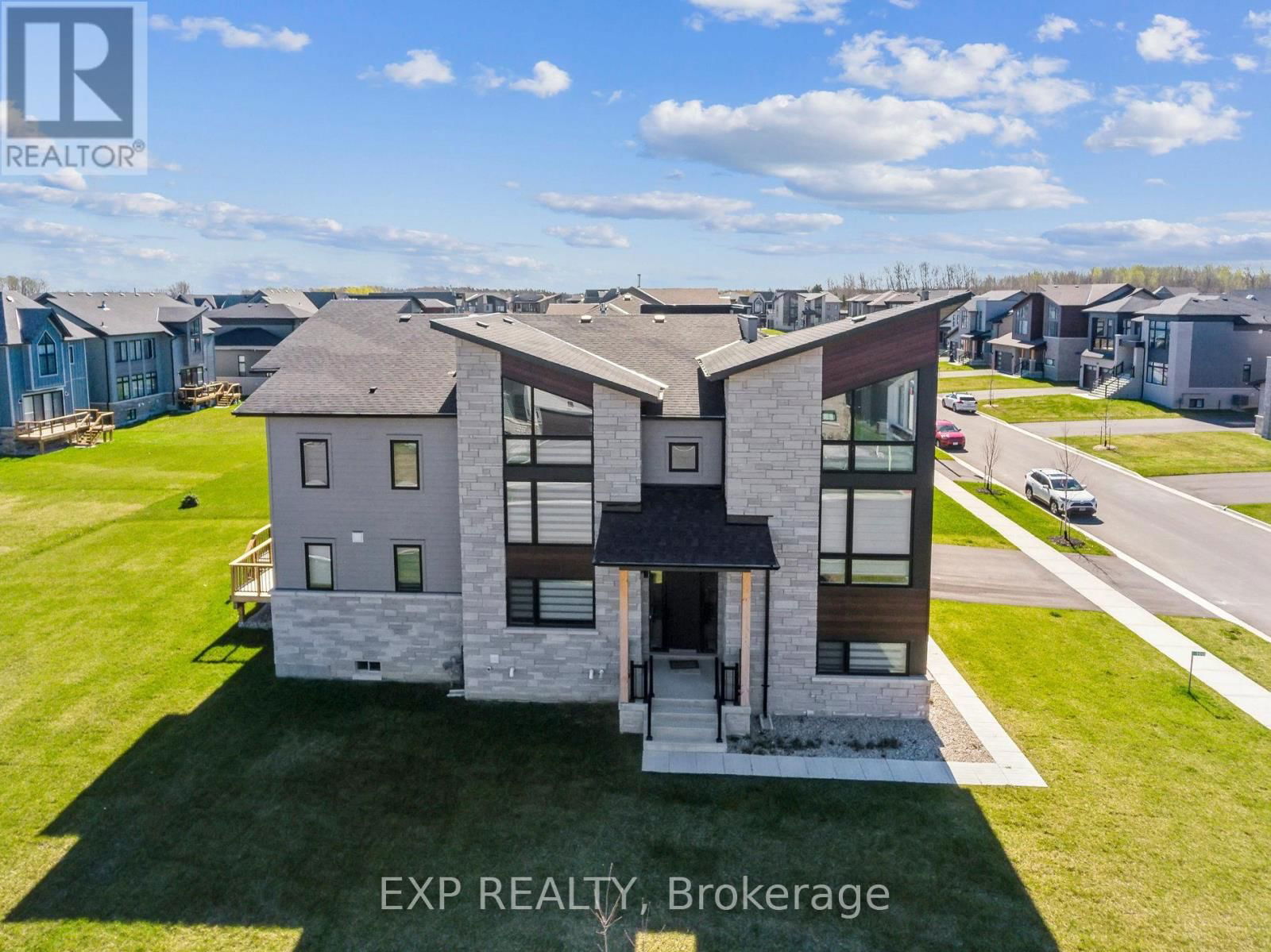 100 STONELEIGH DRIVE Image 3