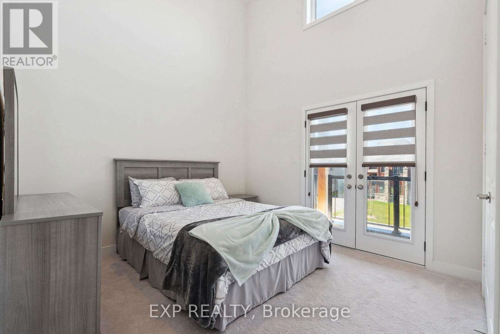 100 STONELEIGH DRIVE Image 31