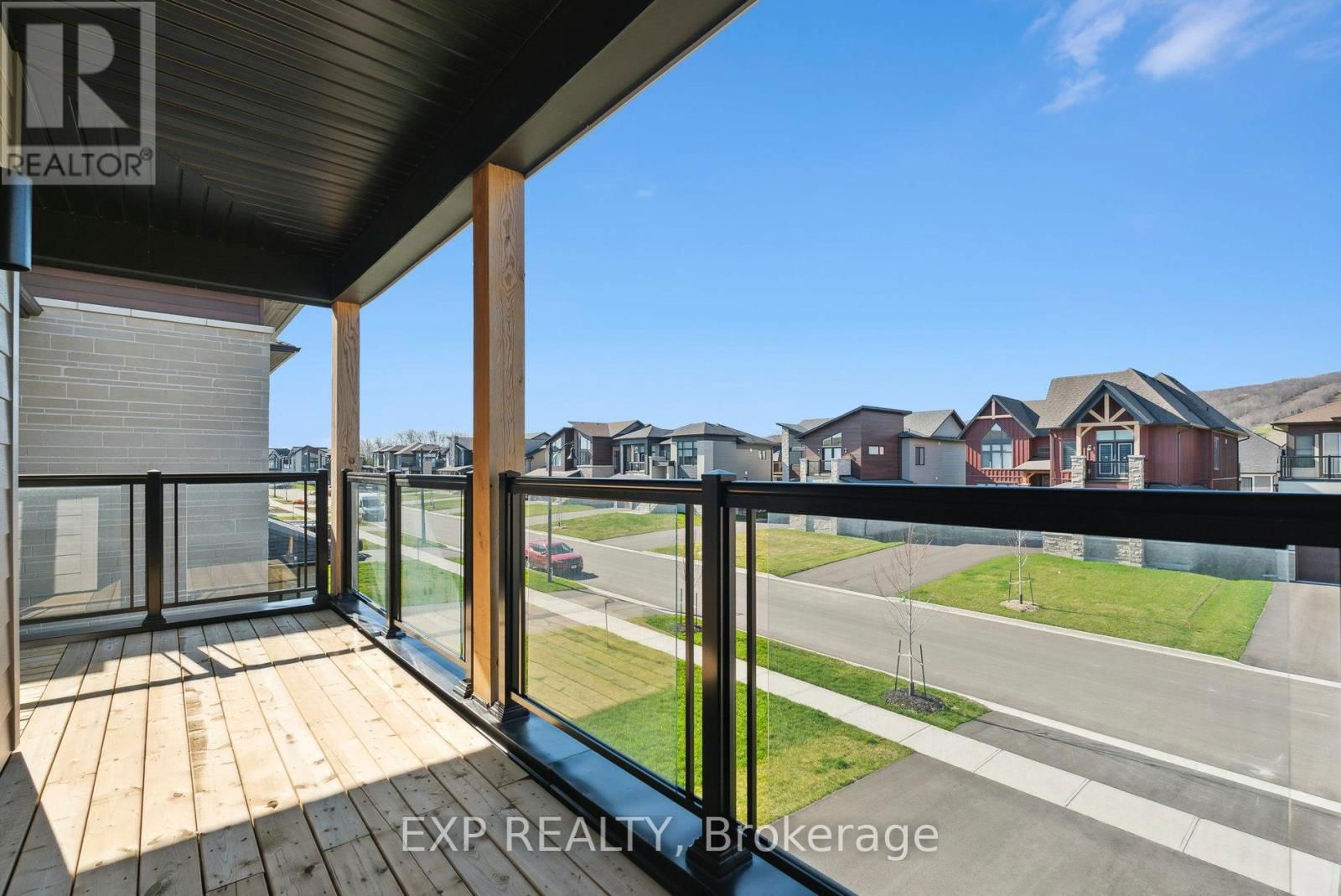 100 STONELEIGH DRIVE Image 34