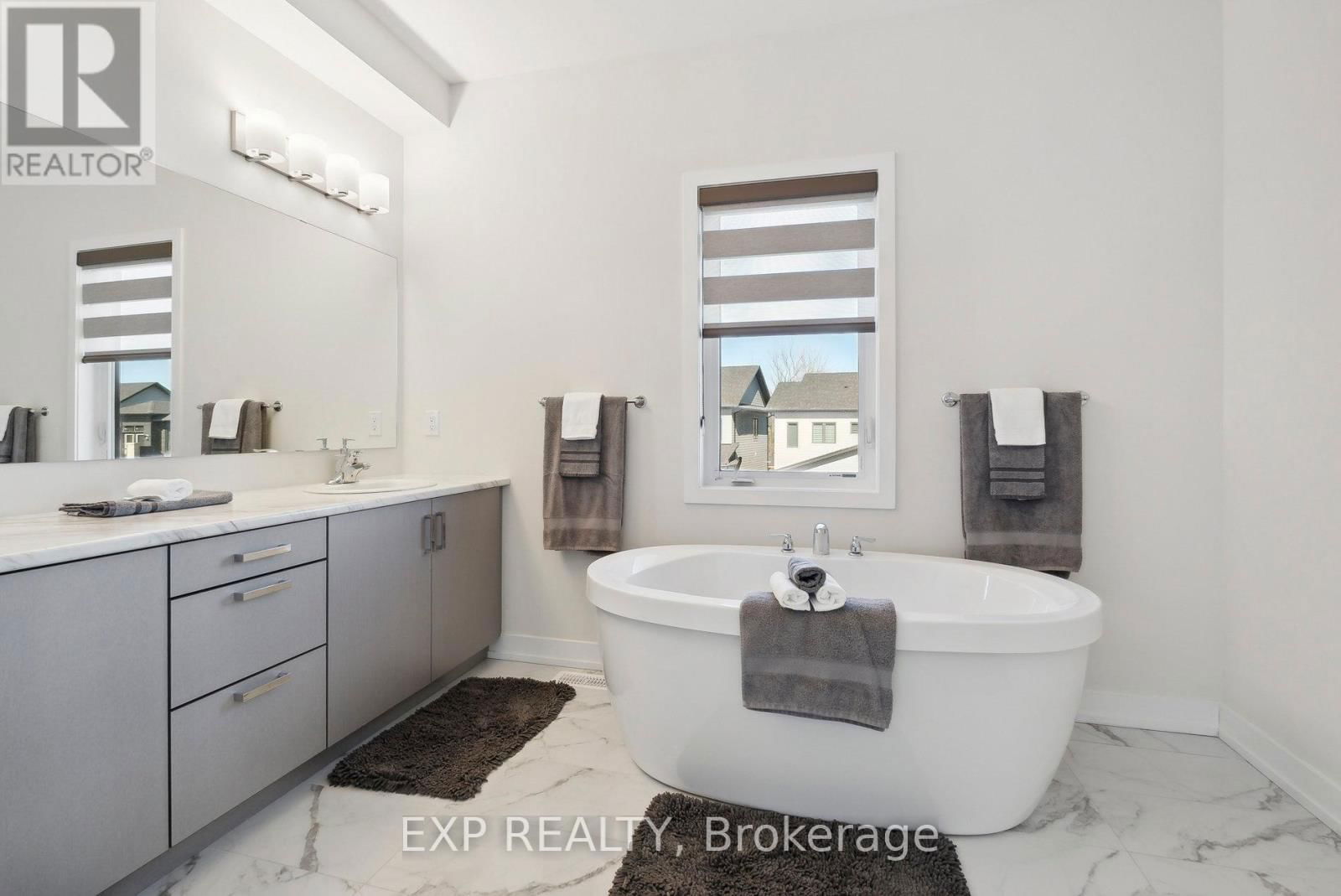 100 STONELEIGH DRIVE Image 46
