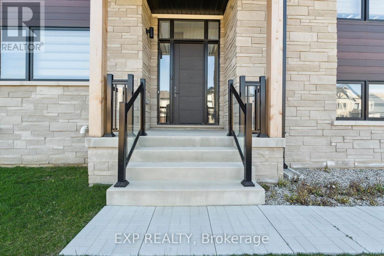 100 STONELEIGH DRIVE Image 5