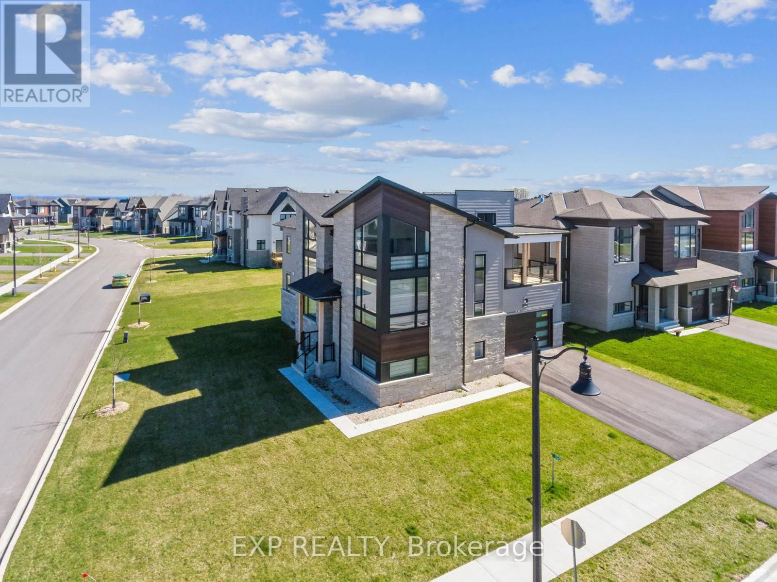 100 STONELEIGH DRIVE Image 6