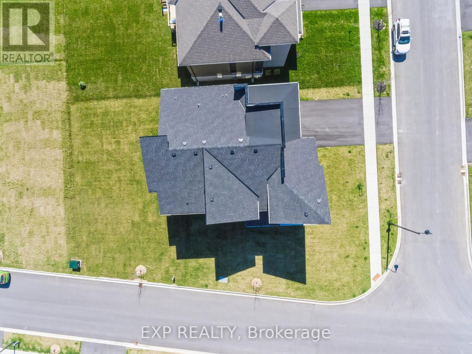 100 STONELEIGH DRIVE Image 8