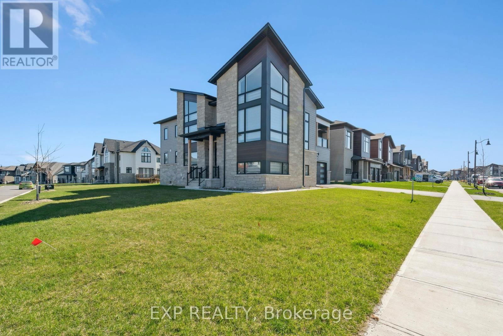 100 STONELEIGH DRIVE Image 9