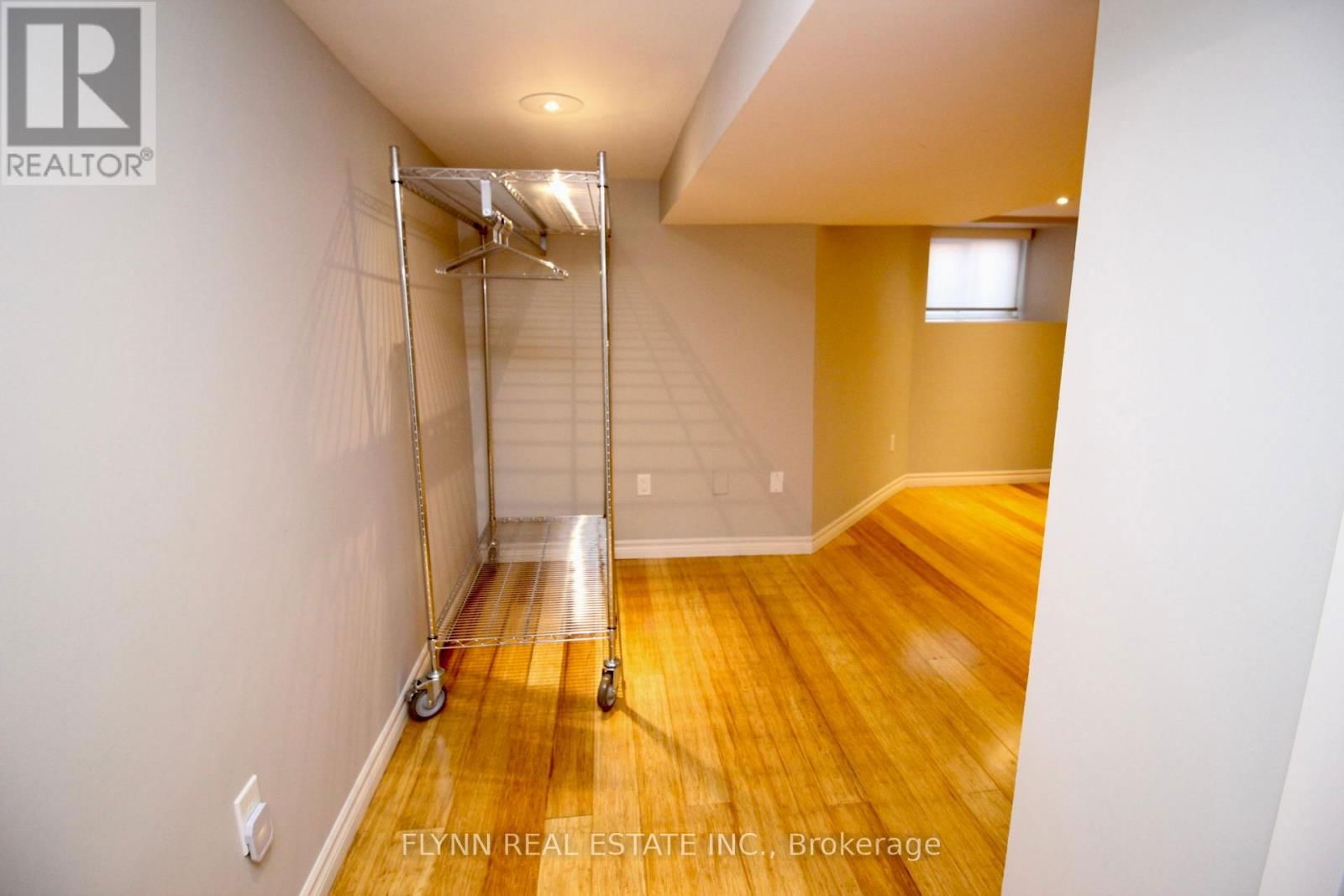 2 - 141 MARKLAND STREET Image 11