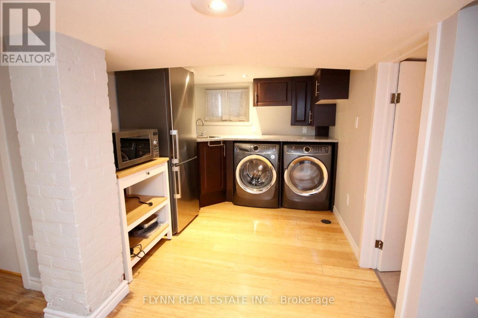 2 - 141 MARKLAND STREET Image 6