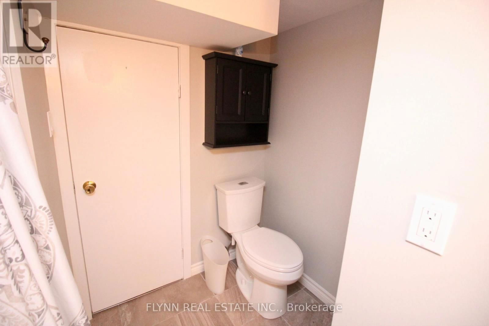 2 - 141 MARKLAND STREET Image 9