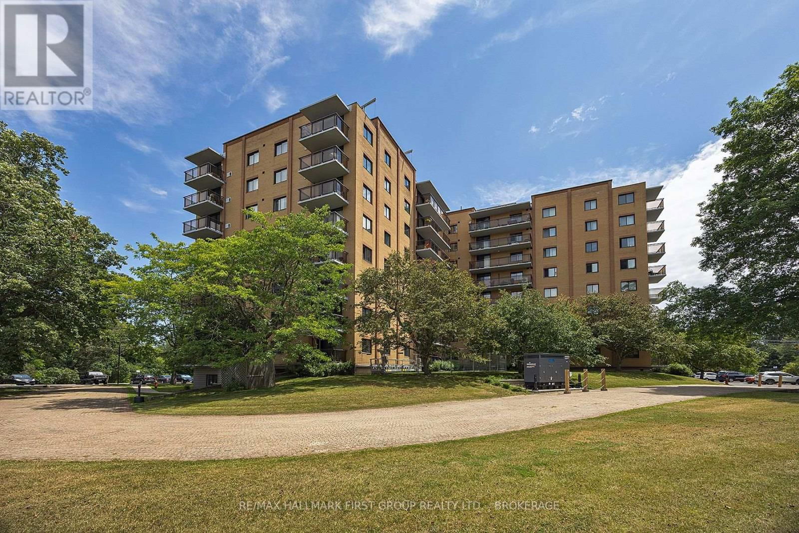 604 - 120 BARRETT COURT Image 24