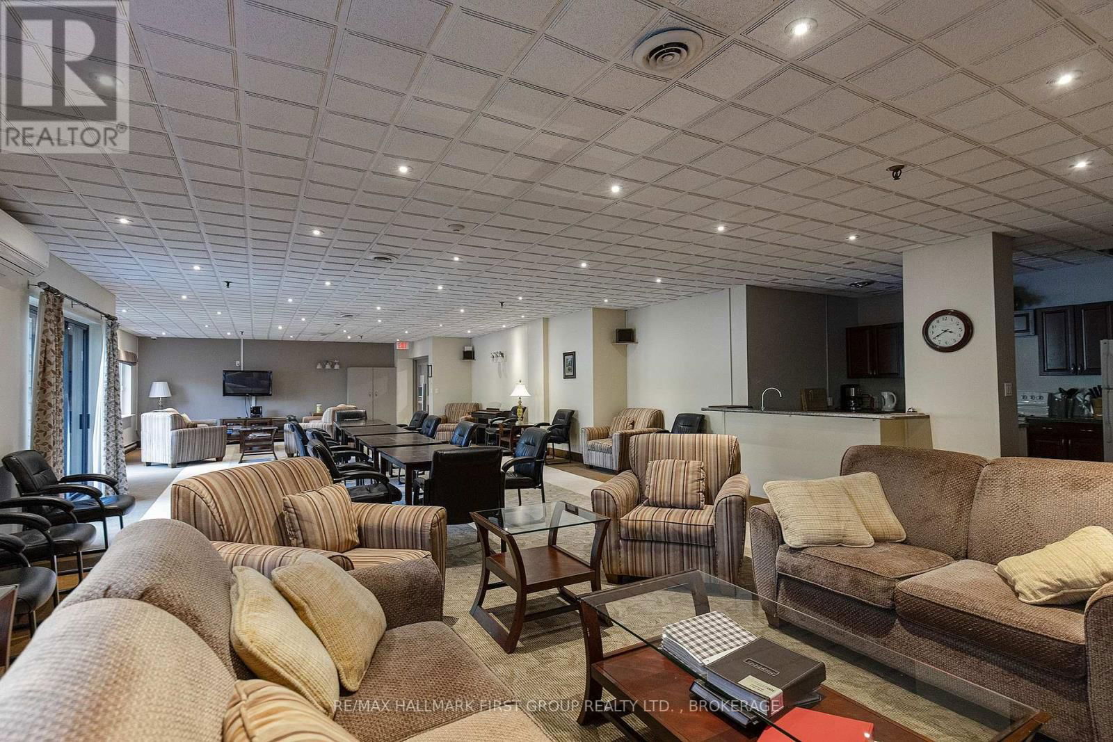 604 - 120 BARRETT COURT Image 35