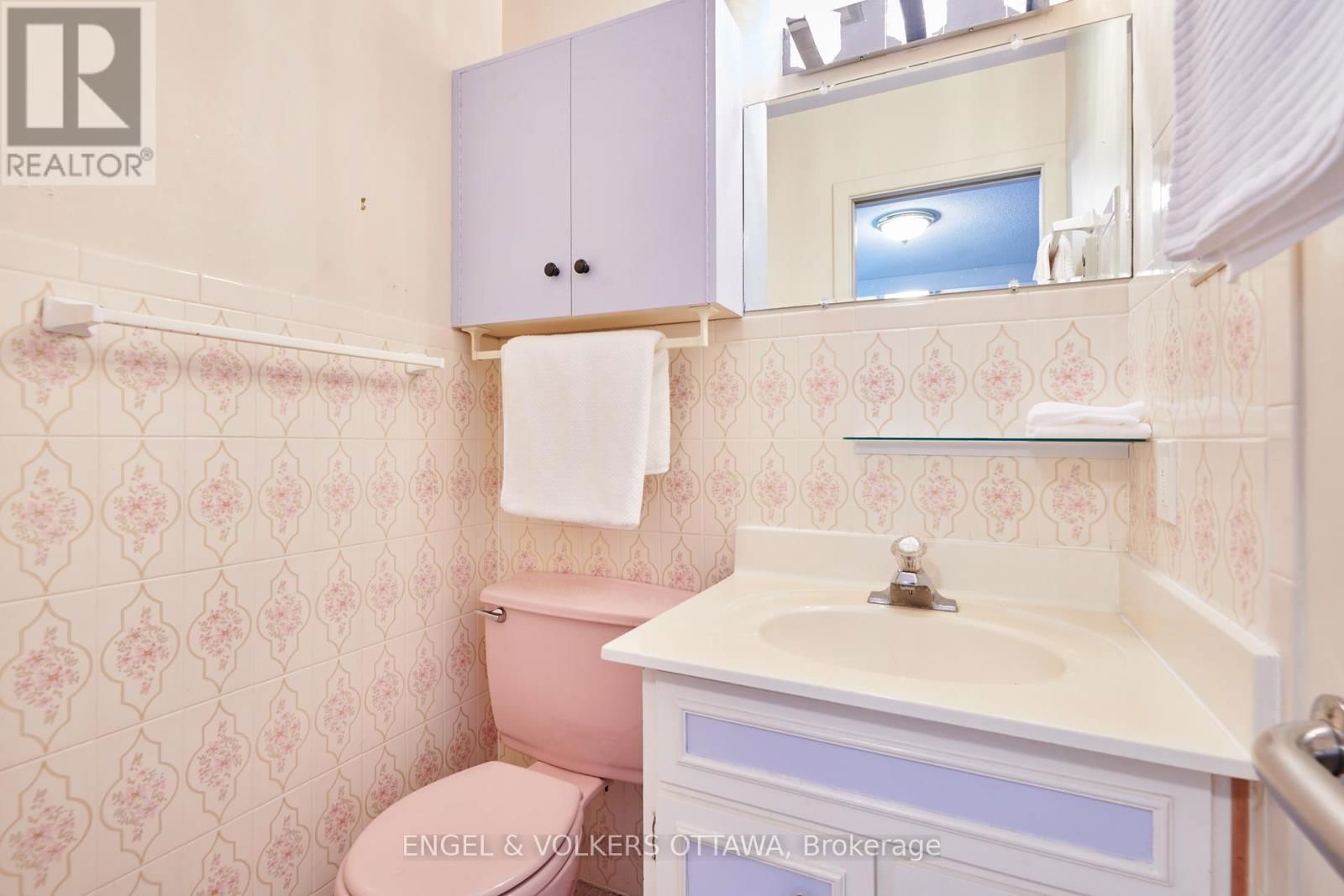 122 COLONEL NICHOLSON LANE Image 32