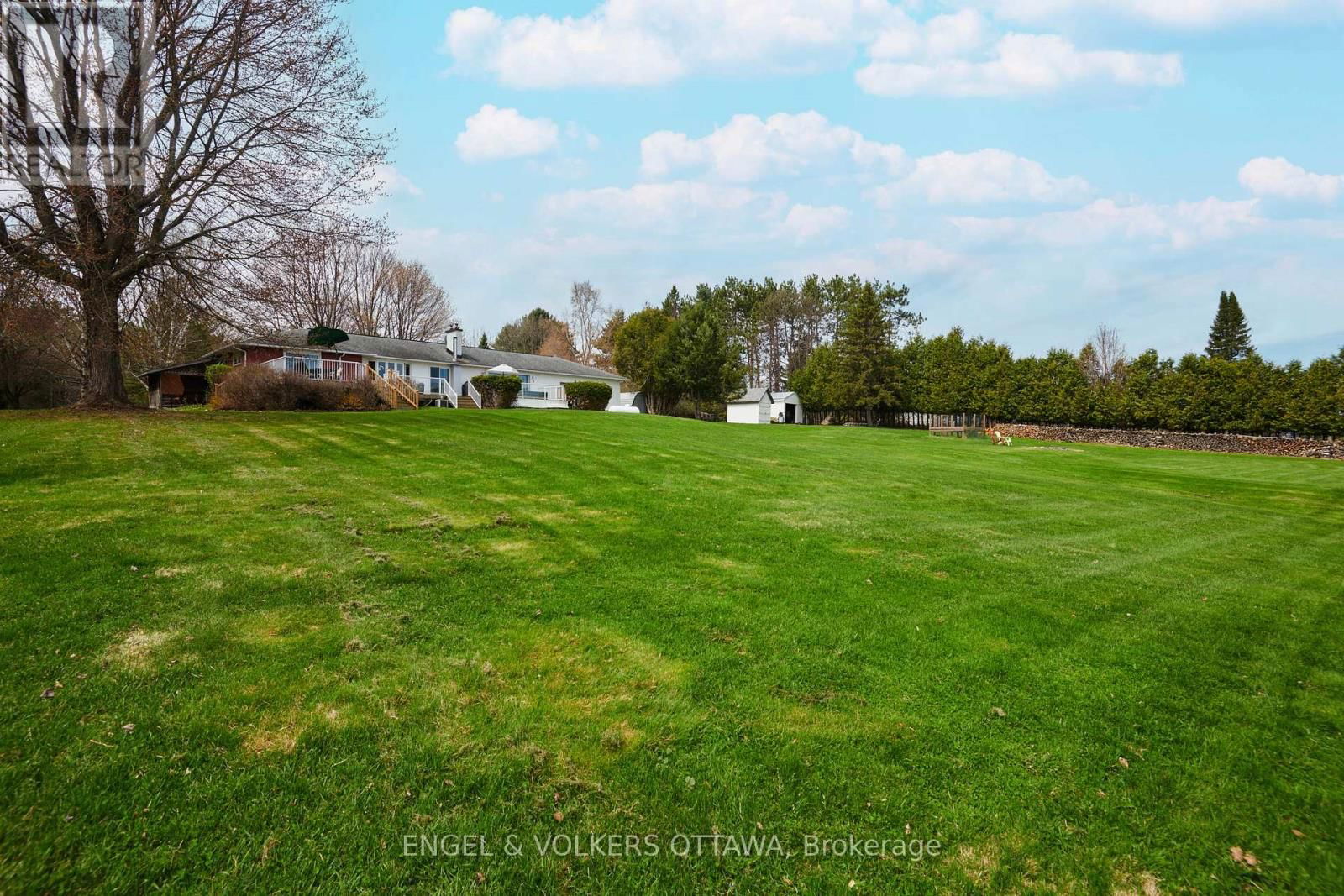 122 COLONEL NICHOLSON LANE Image 33