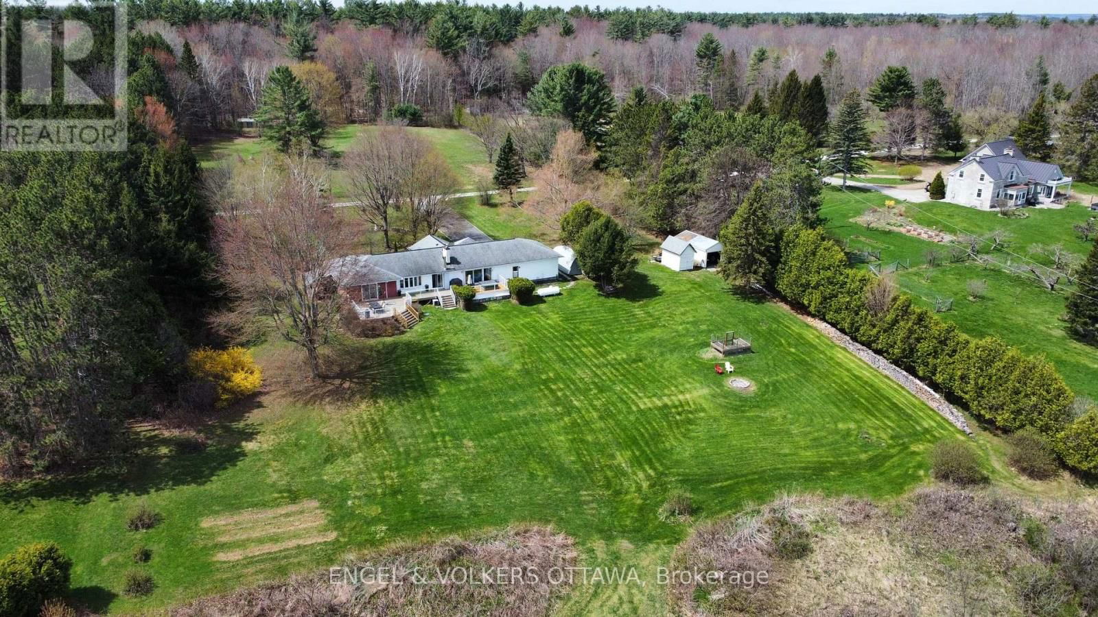 122 COLONEL NICHOLSON LANE Image 35