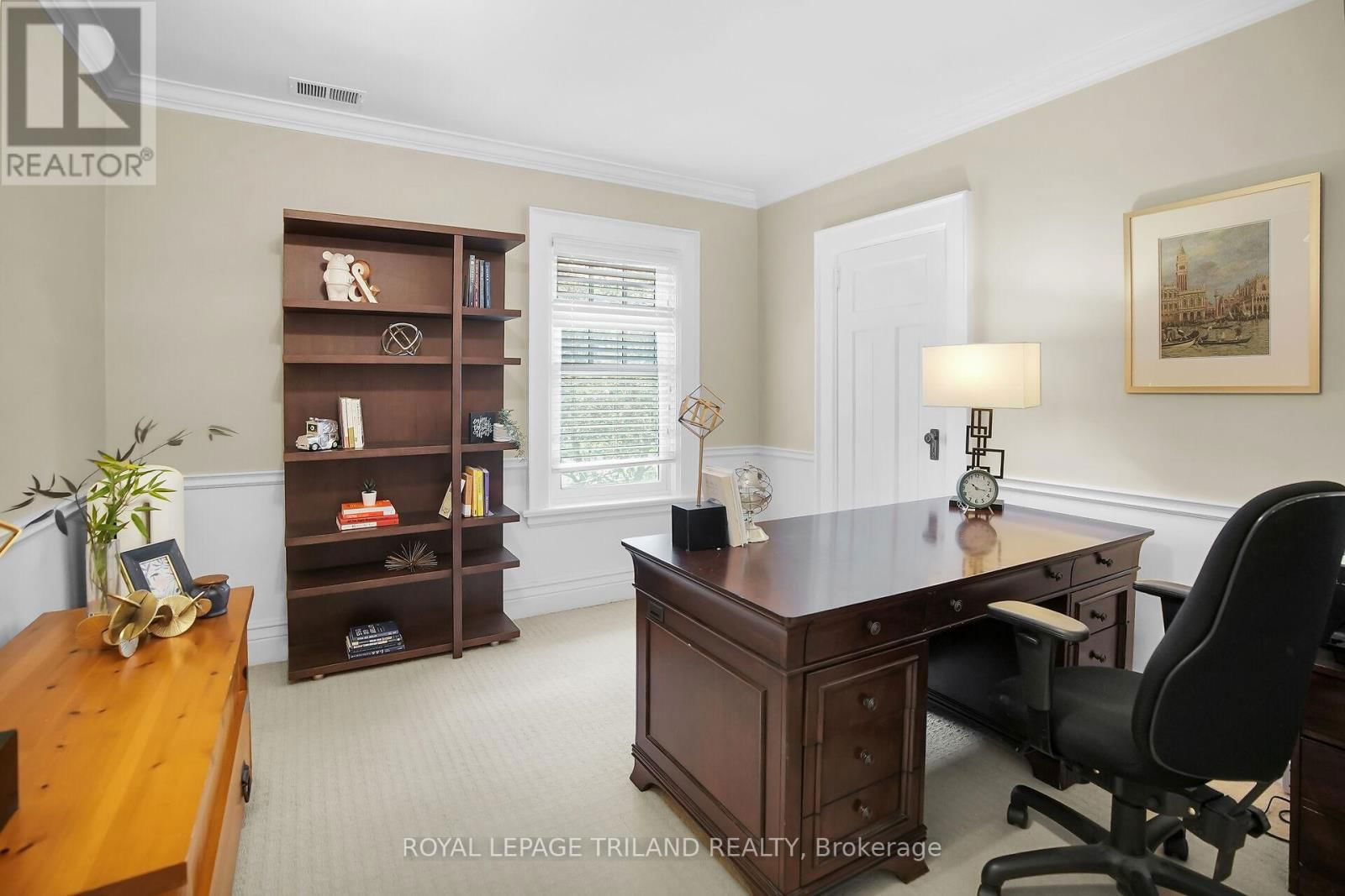 825 RIVERSIDE DRIVE Image 18