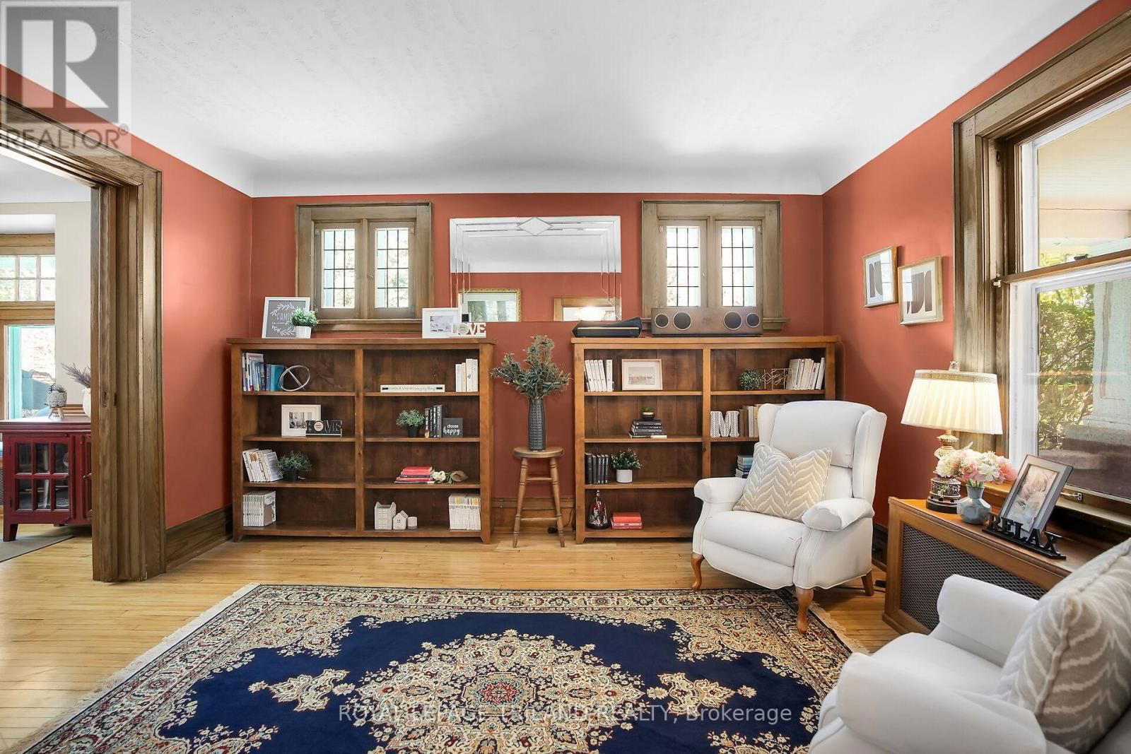 825 RIVERSIDE DRIVE Image 4
