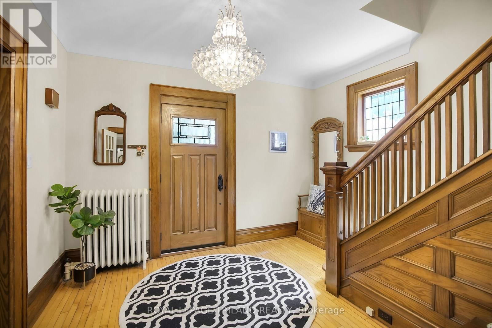 825 RIVERSIDE DRIVE Image 40