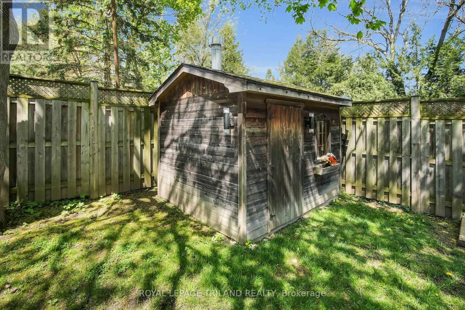 825 RIVERSIDE DRIVE Image 42