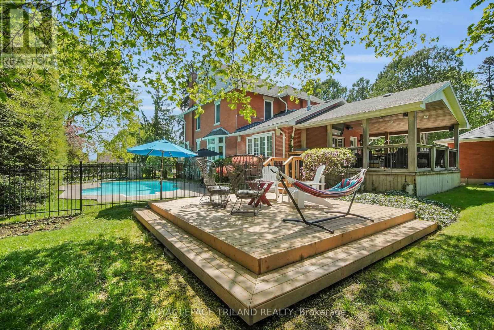 825 RIVERSIDE DRIVE Image 49