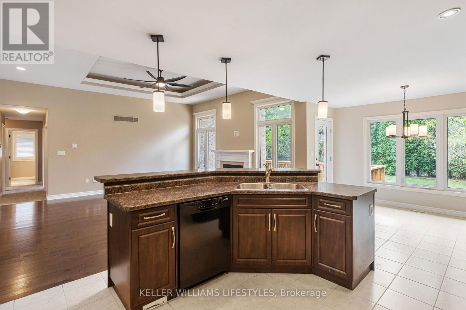 368 DARCY DRIVE Image 12